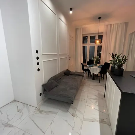 Jezyce Centrum Apartment